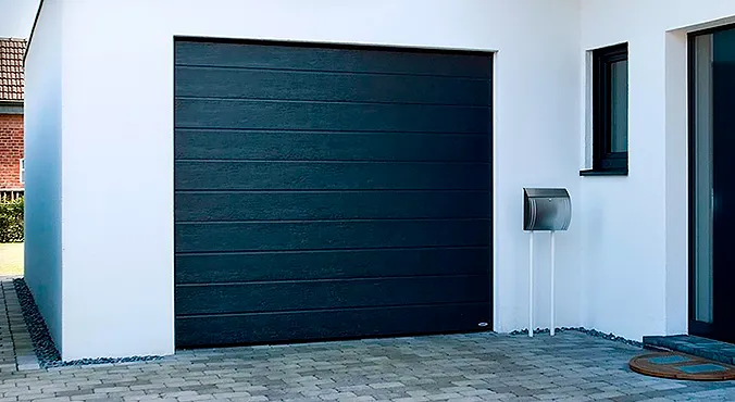 Автоматические секционные ворота для гаража DoorHan RSD01 антрацит RAL7016