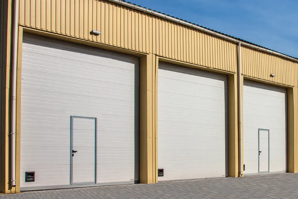 Топ промышленных ворот: 5 моделей, которые берут чаще всего