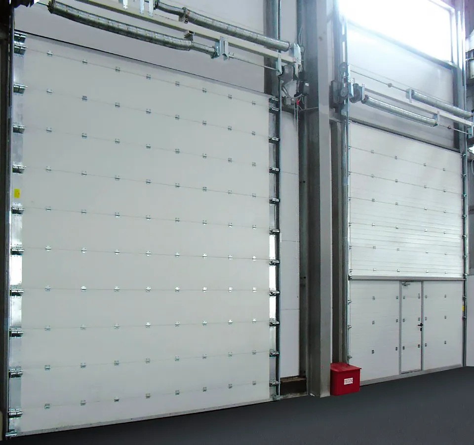 Монтаж противопожарных секционных ворот в Бобруйске