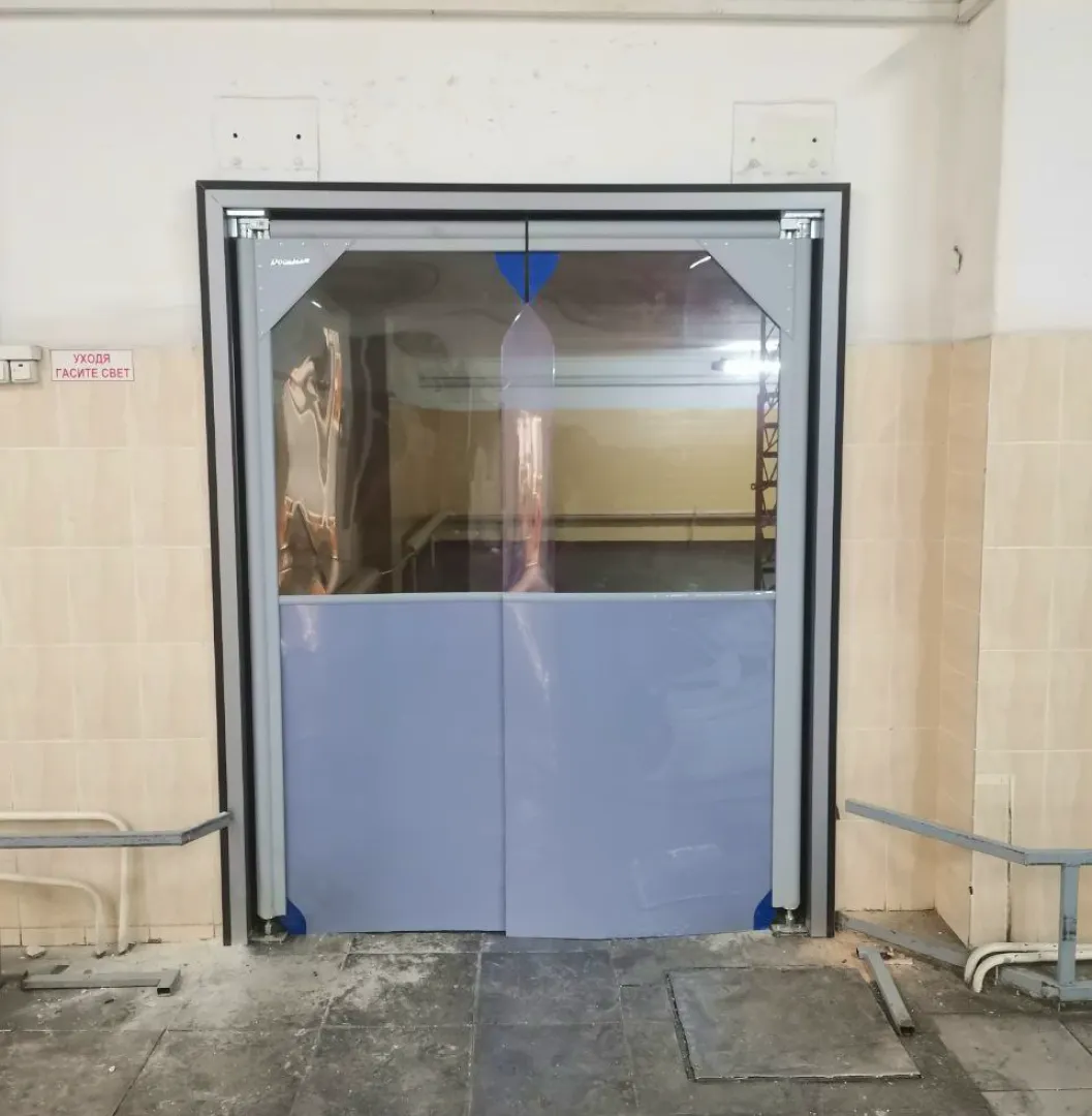 Пленочные маятниковые двери для хлебозавода