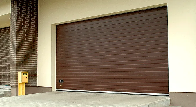 Гаражные подъемные ворота DoorHan RSD02ALU коричневые