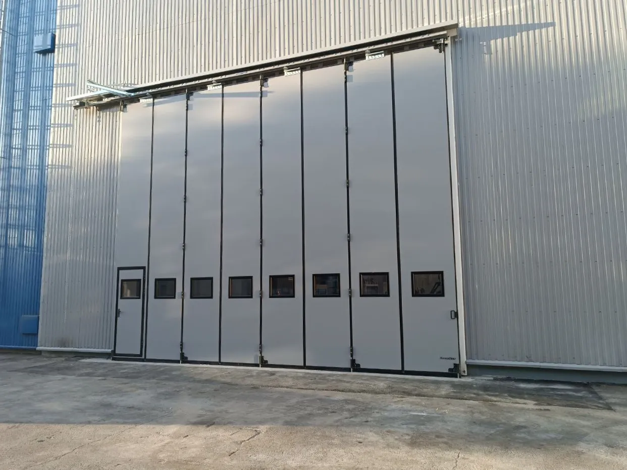 Складчатые промышленные ворота