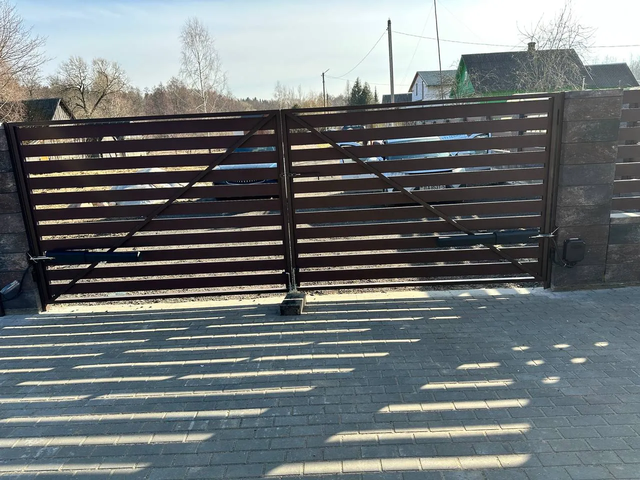 Установка привода для распашных ворот