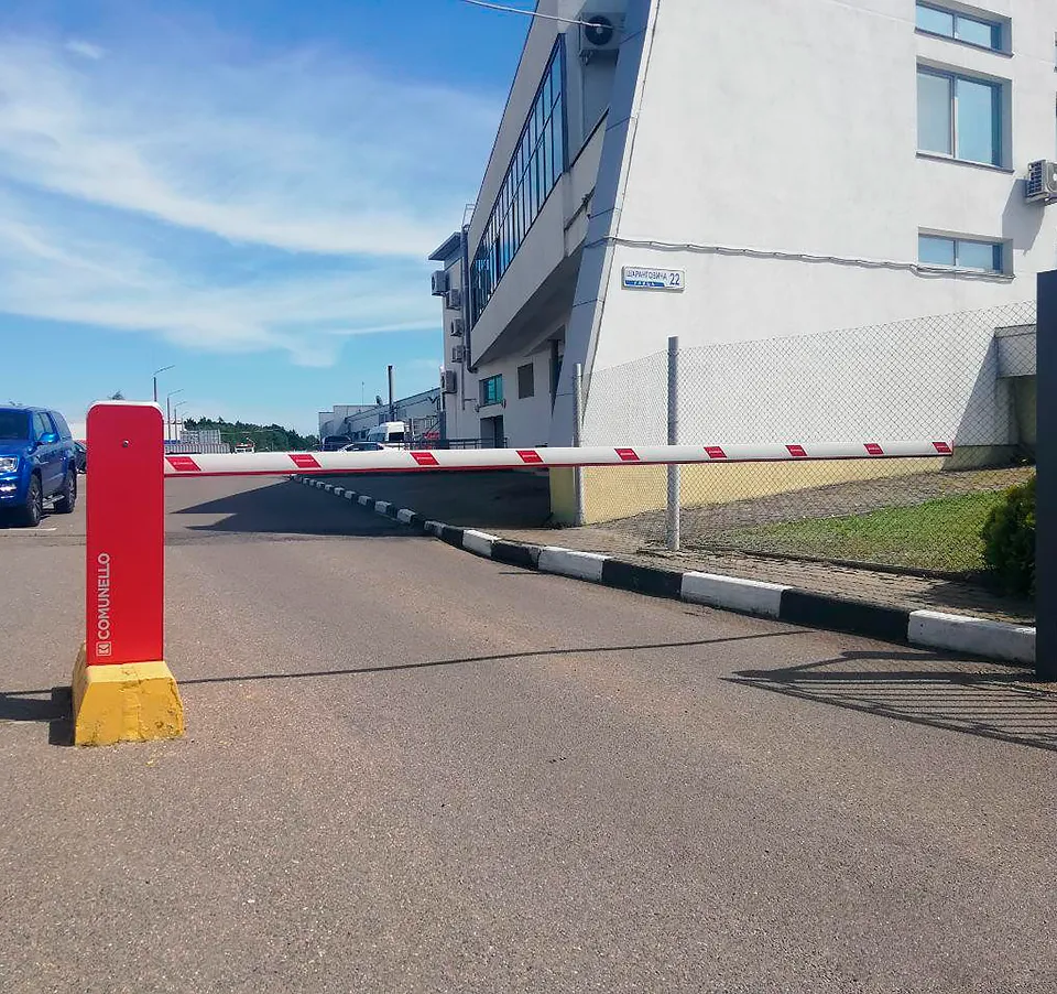 Установка автоматического шлагбаума в Сухарево (Минск)