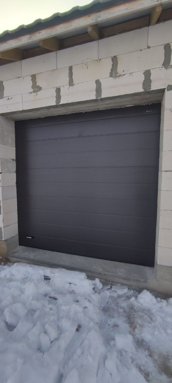 Ворота гаражные секционные 2630х2530