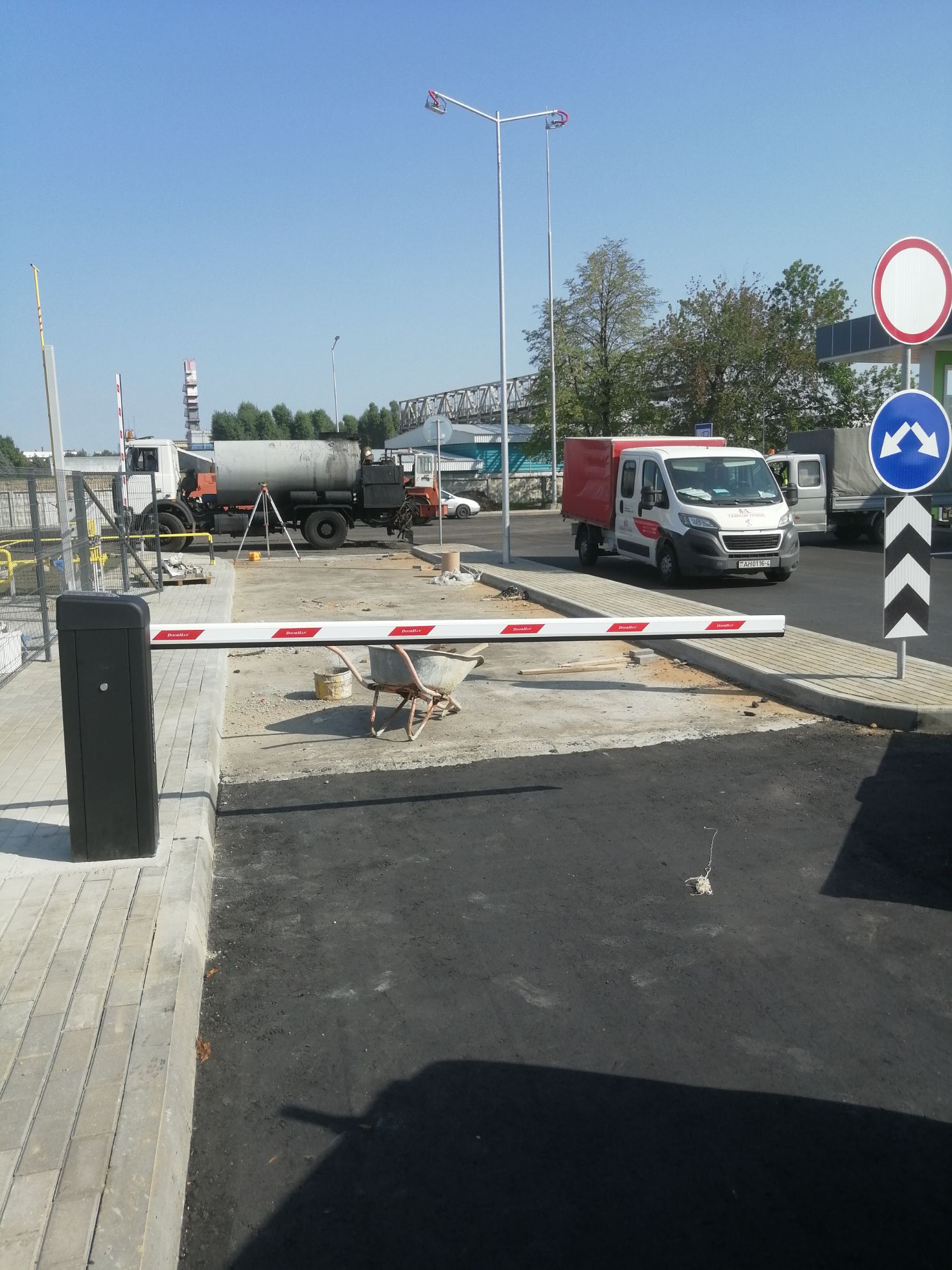 Шлагбаум BARRIER-PRO-RPD с фотоэлементами