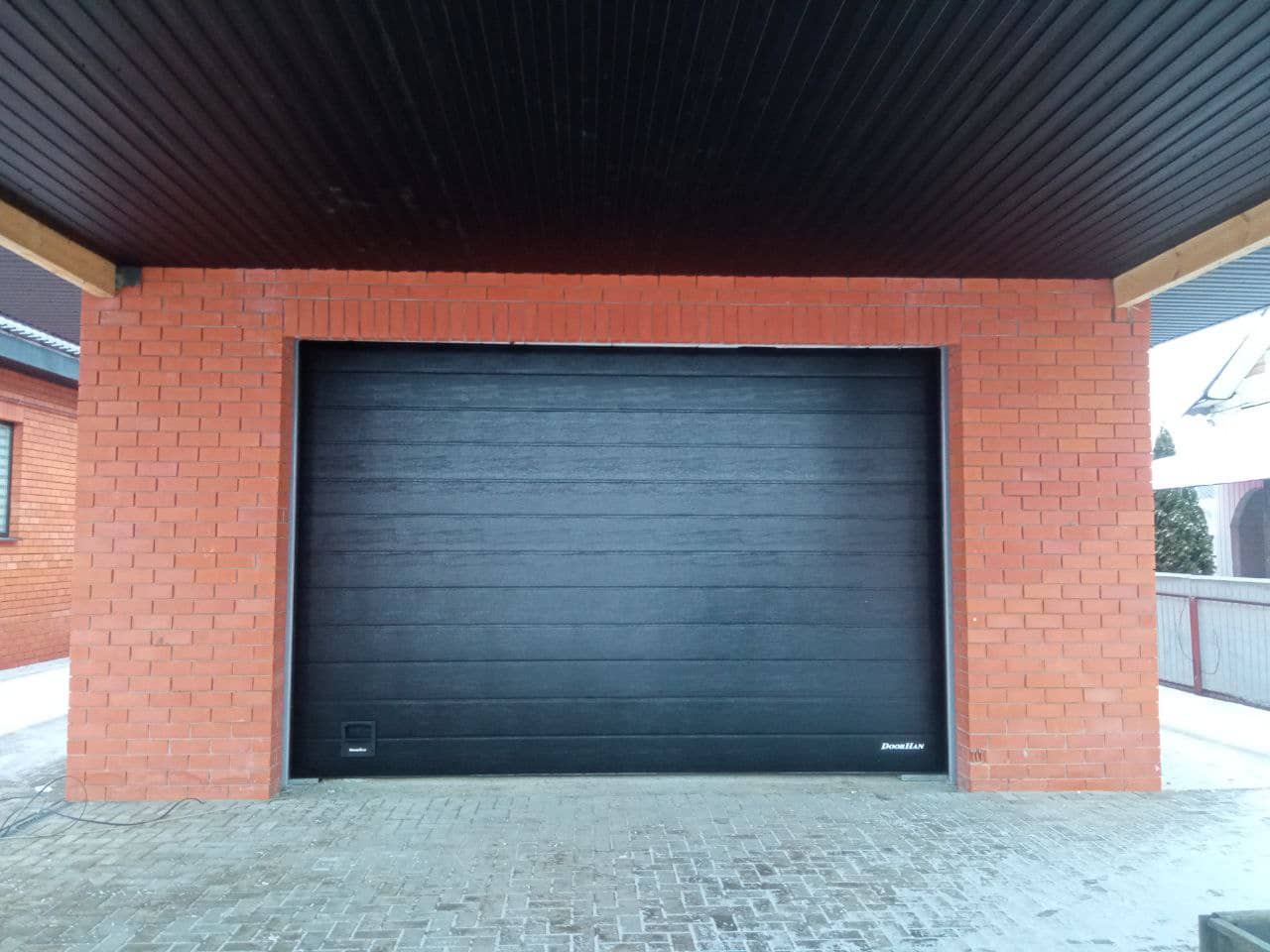 Как обустроить гараж своими руками