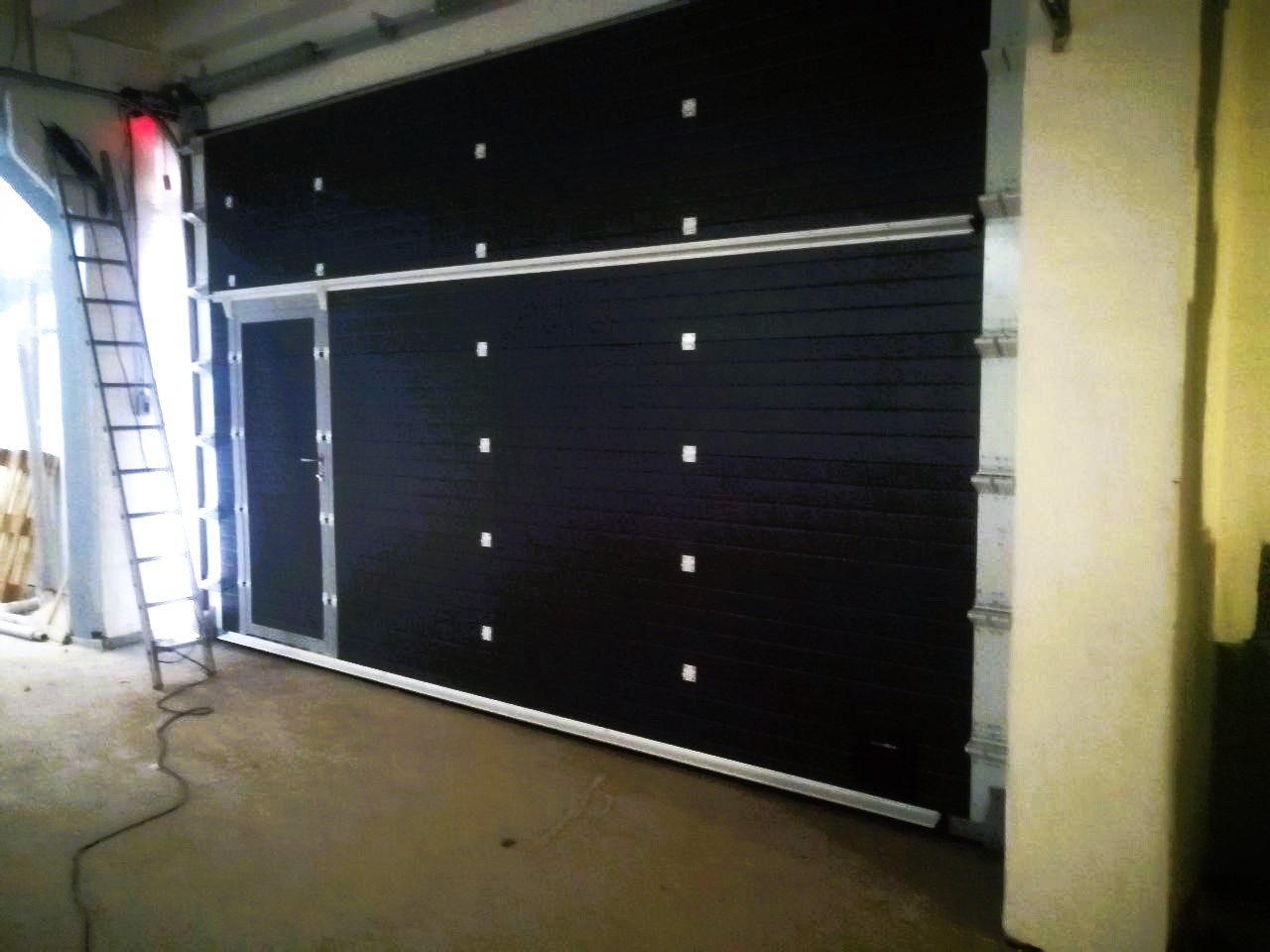 Промышленные ворота секционные ISD01 5100х3200