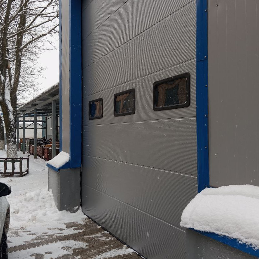 Замена полотна секционных ворот