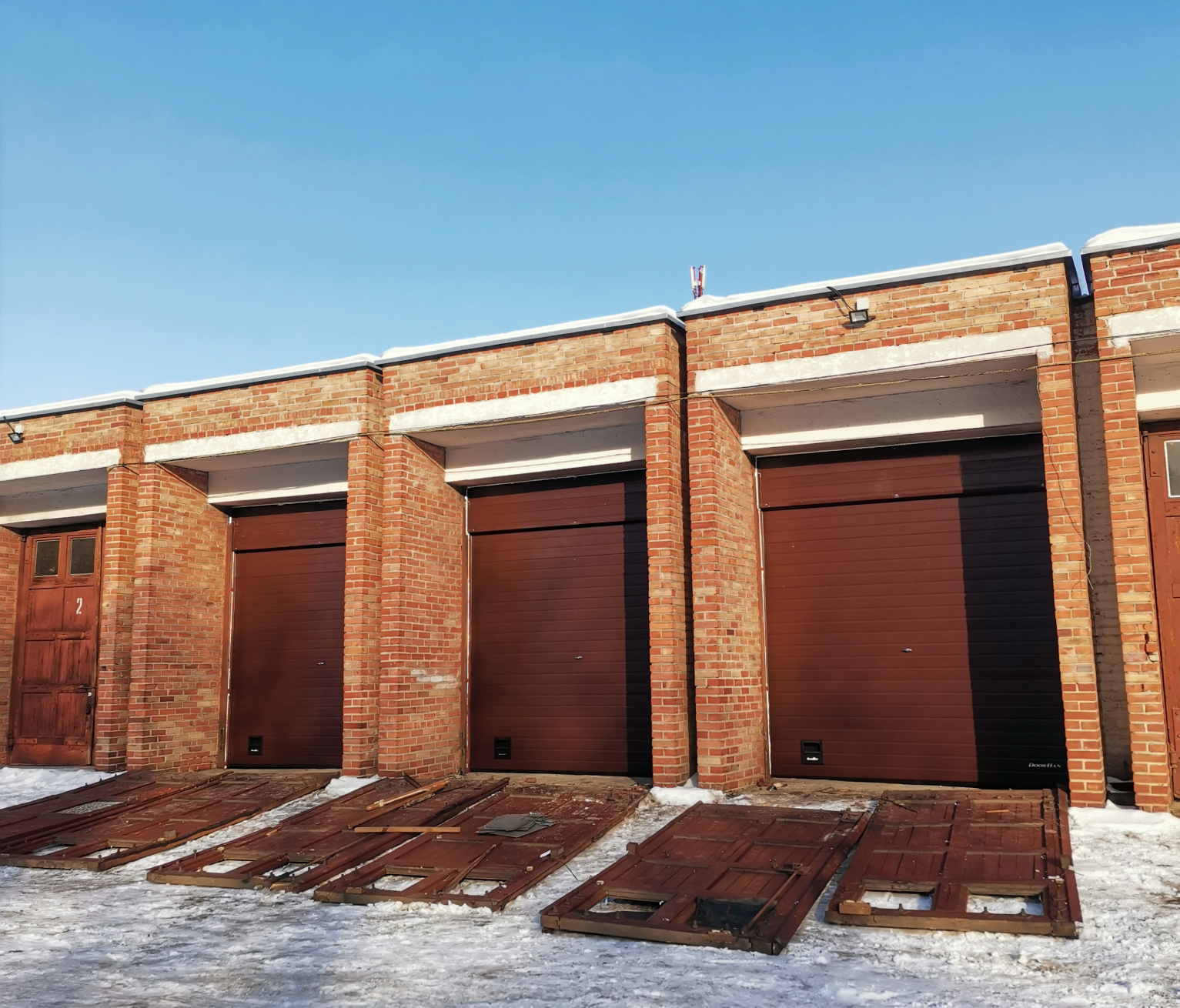 Промышленные ворота: разновидности и особенности применения