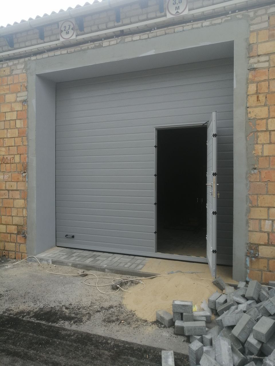 Секционные ворота DoorHan 3280х3180