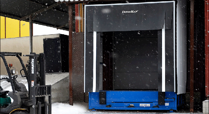 Платформа уравнительная консольного типа с поворотной аппарелью DoorHan синяя