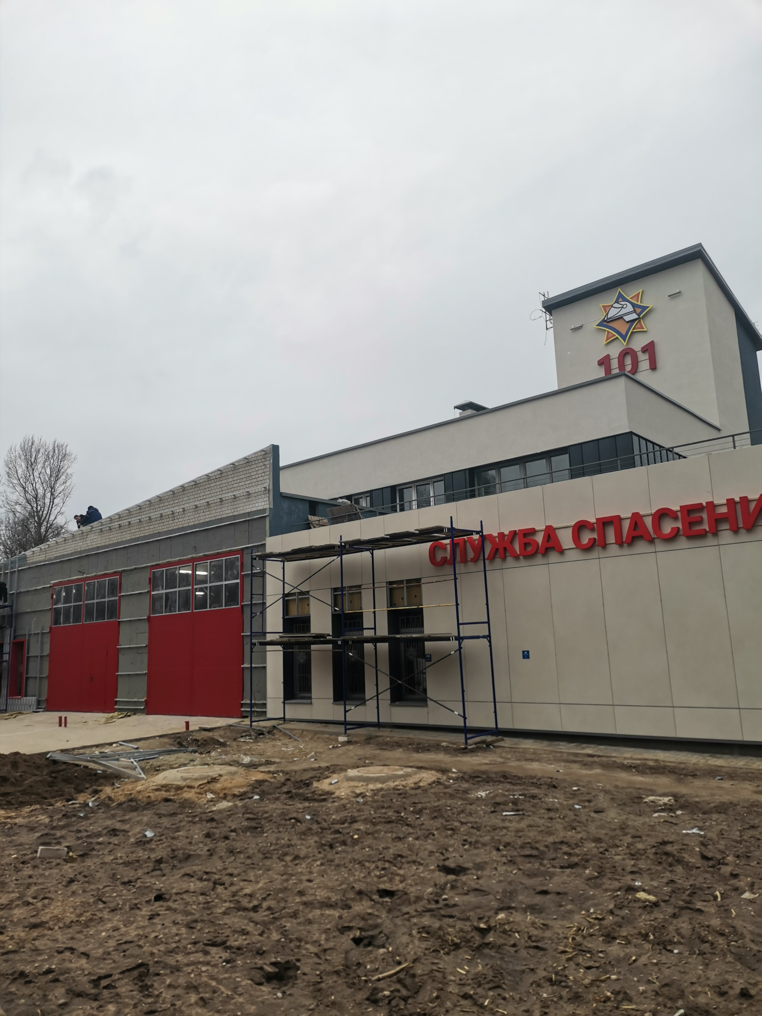 Распашные ворота промышленные 4270х4280