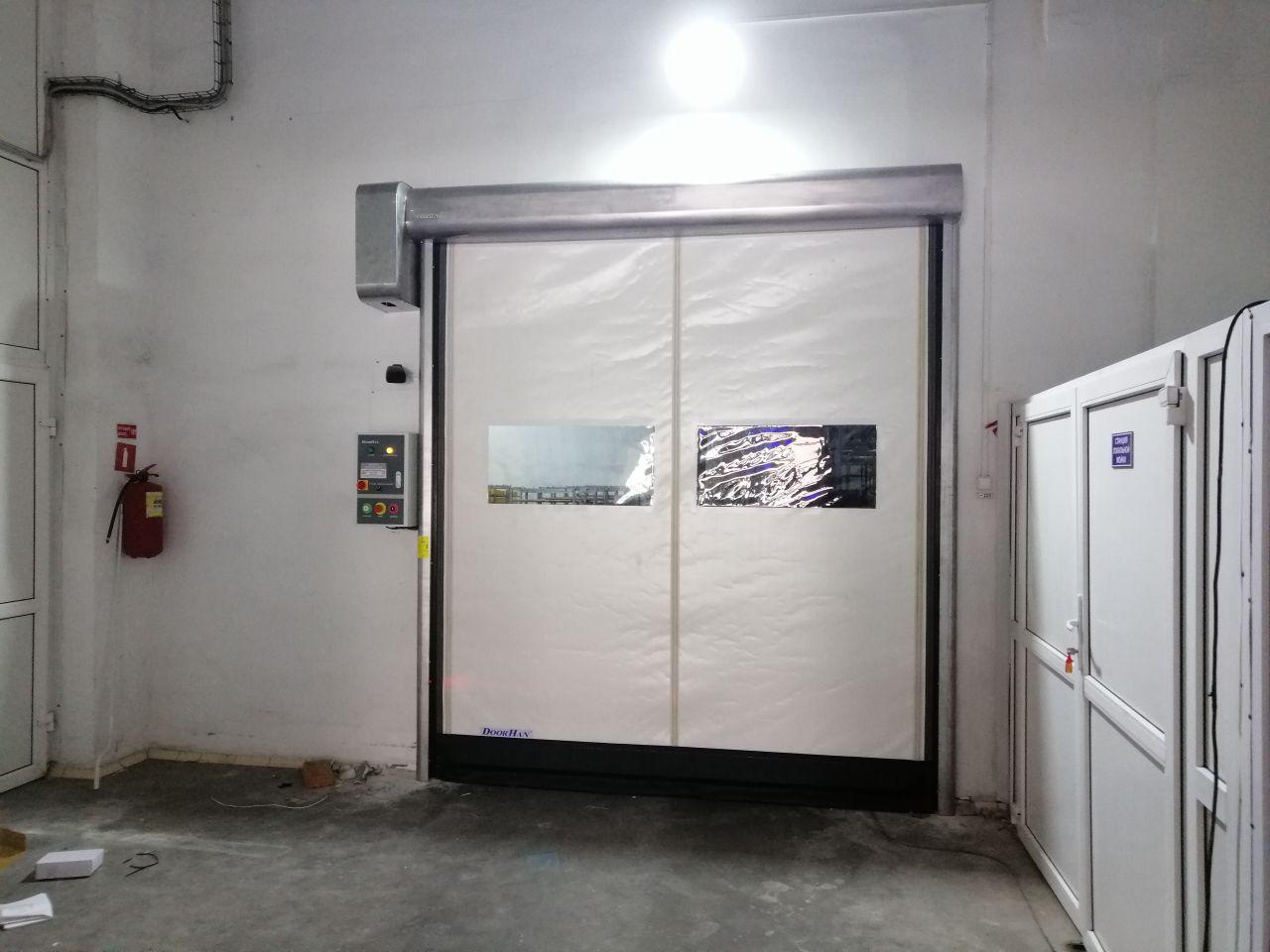 Ворота скоростные DoorHan SPEEDROLL SDF (для пищевой промышленности)