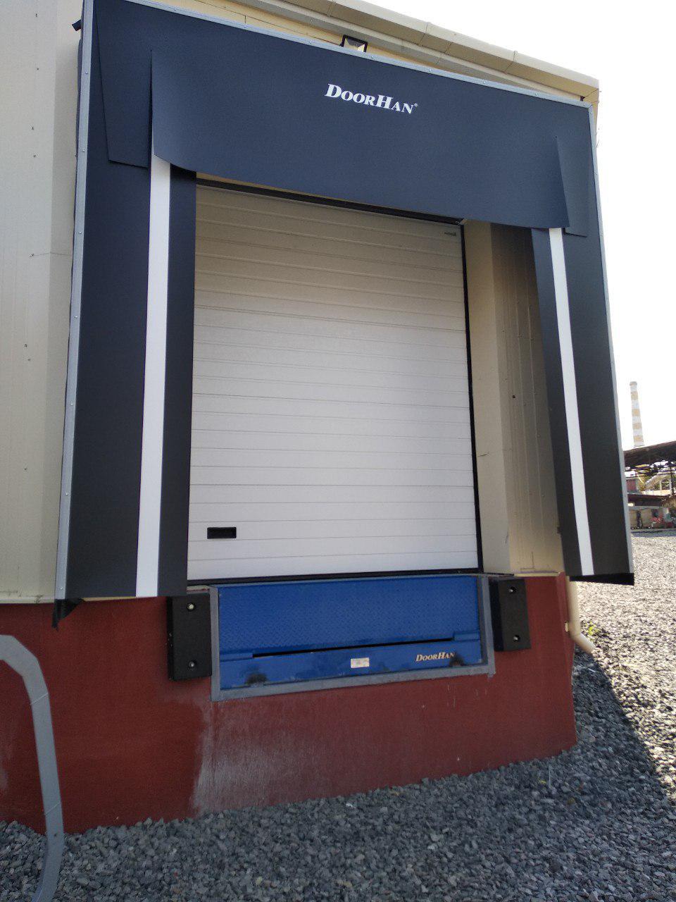 Установка  герметизатора проема