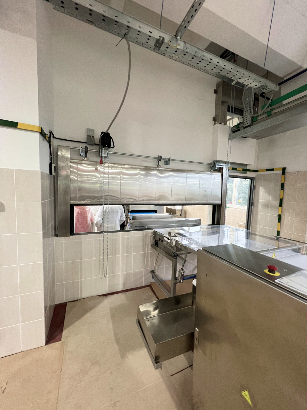 Противопожарная преграда конвейерного типа