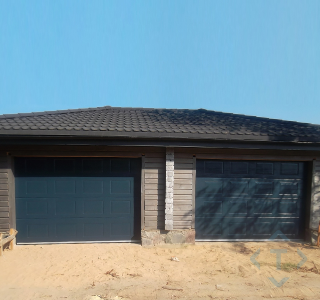 Бытовые секционные ворота