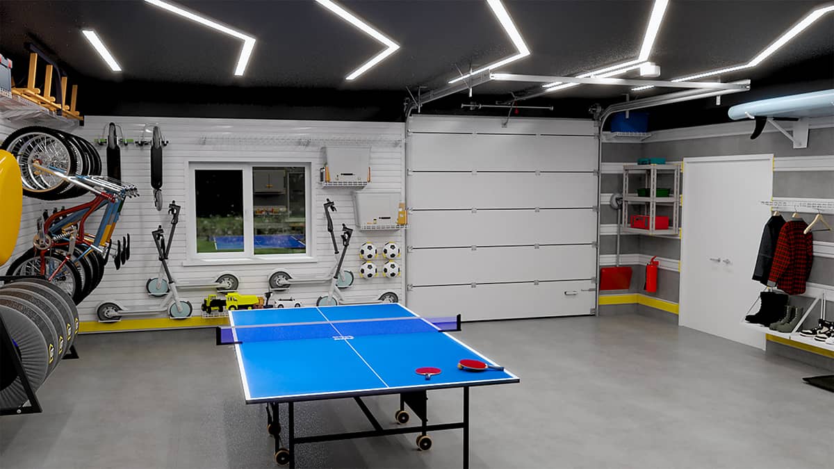 Секционные ворота в гараже