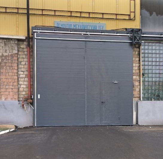 Ворота откатные подвесные для строительной компании.jpg