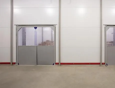 Маятниковые двери